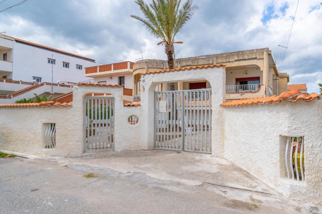 Fortezza Villa Azzurra Agnone Bagni Luaran gambar